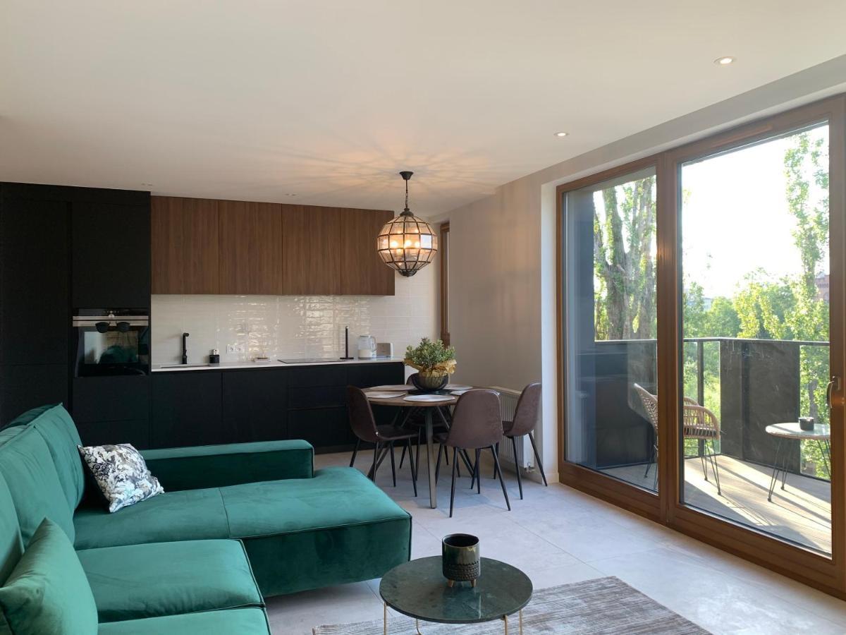 Baltic Riviera Apartments - Garden Sanctuary Retreat 그단스크 외부 사진